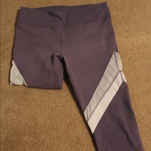 Cropped Fabletics leggings